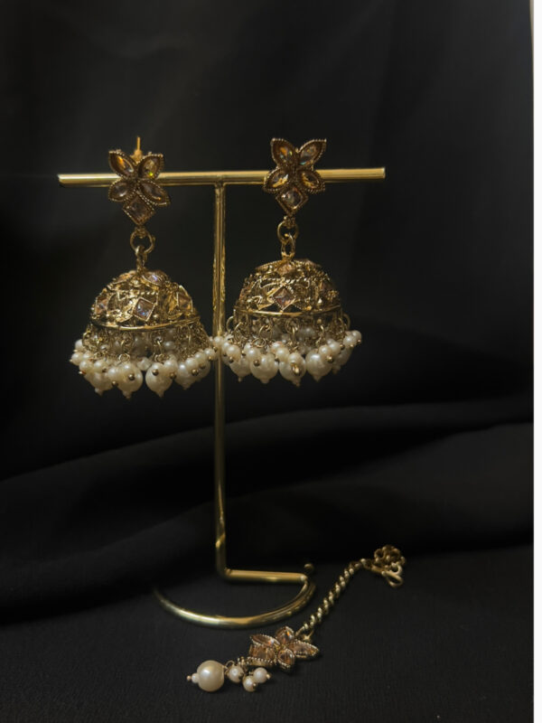 Chocker set with earrings