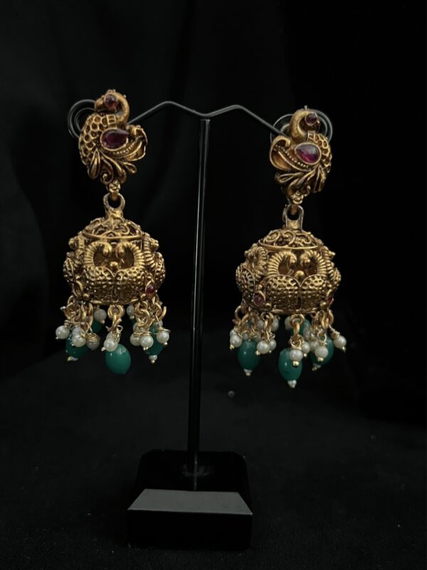 Mattegold Necklace set with earrings