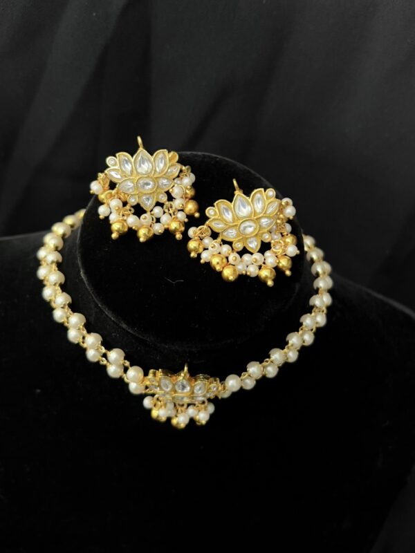 Mattegold Necklace set with earrings